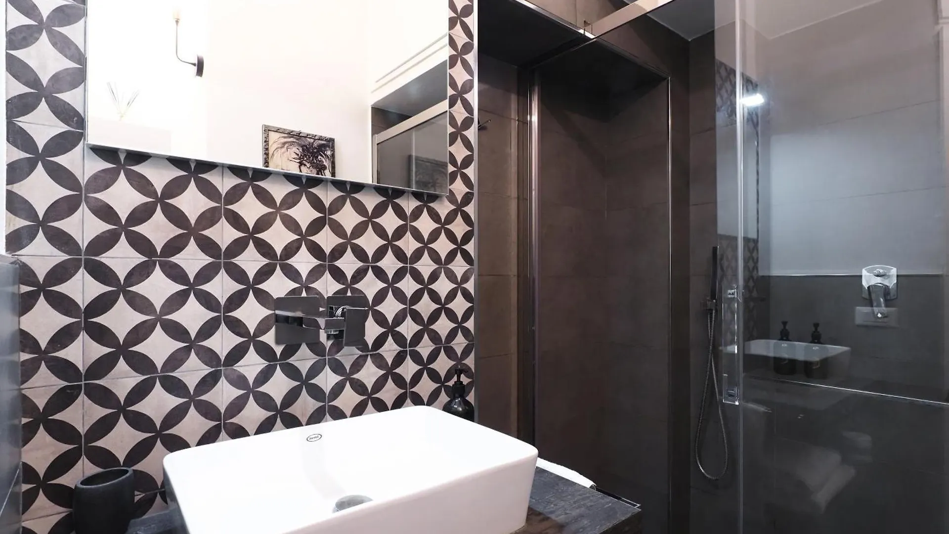 Appartement Primopiano - Ugo Bassi à Milan 0*,